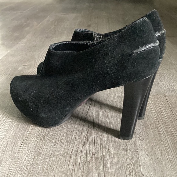 Me Too Women’s Suede Leather Ankle Zip Platform Heel Booties - Picture 7 of 16